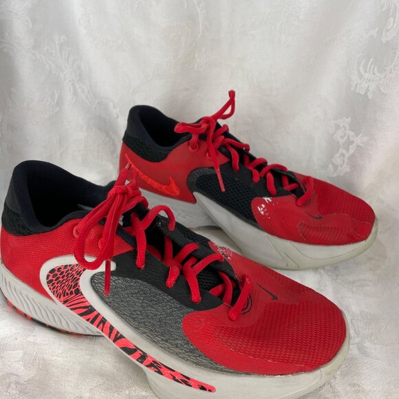 Nike Zoom Freak 4 University Red Black Basketball 7 Y - Picture 3 of 7